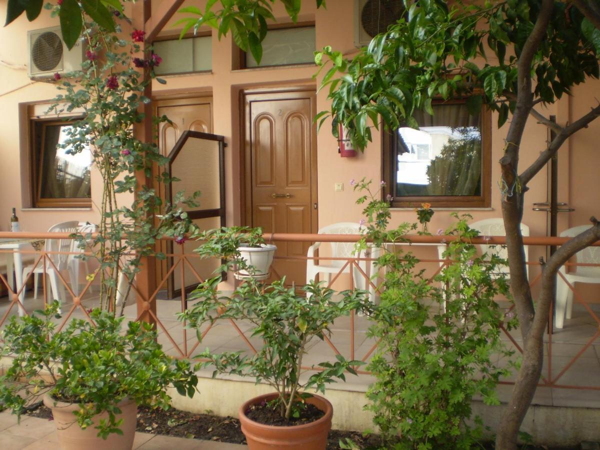 Studios Ioanna Neos Marmaras Exterior foto
